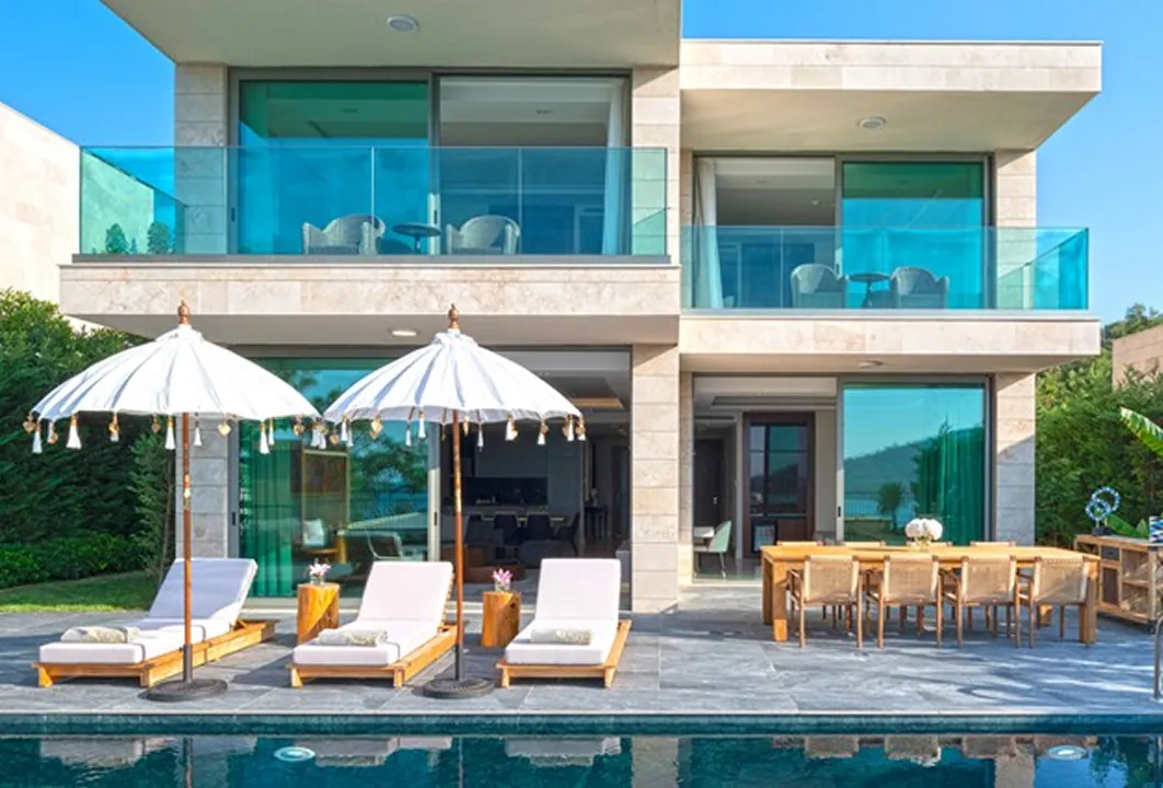 Aphrodite Villa